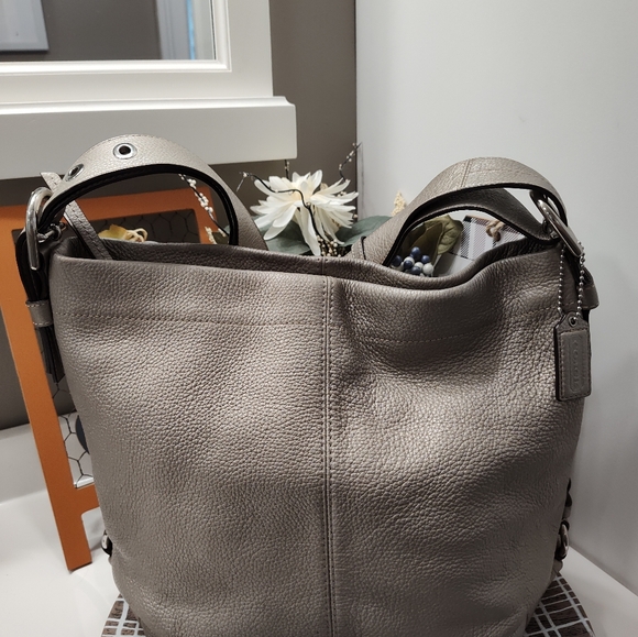 🌸GUC Coach Poppy Genuine Pebble Leather Hobo Crossbody Shoulder Bag, Sil - Picture 2 of 16